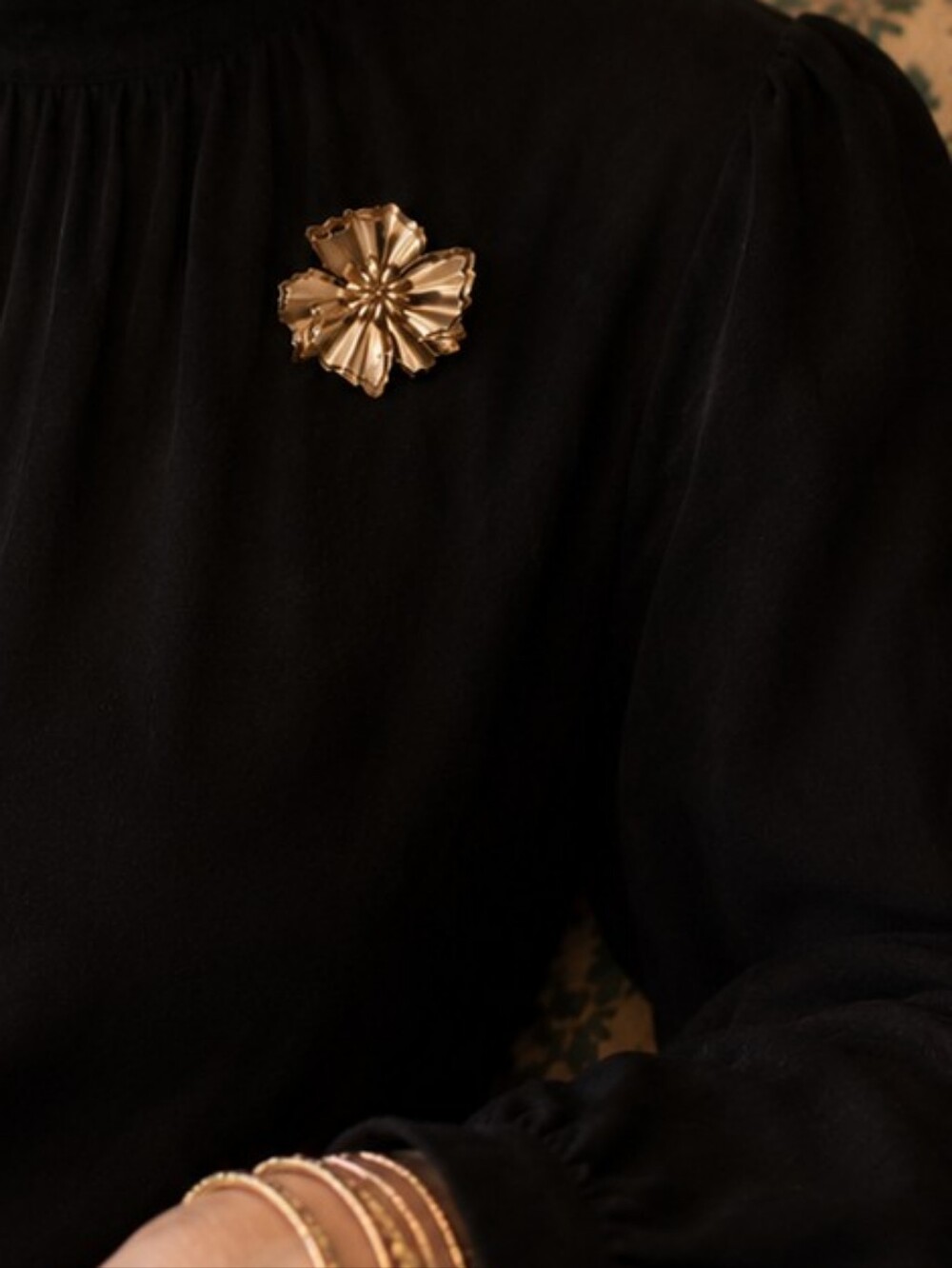 Gold Tone Sculptural Flower Brooch 3” Statement Vintage Style Pin